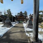 残雪の残る神社