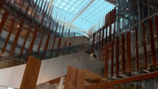 富山市立図書館